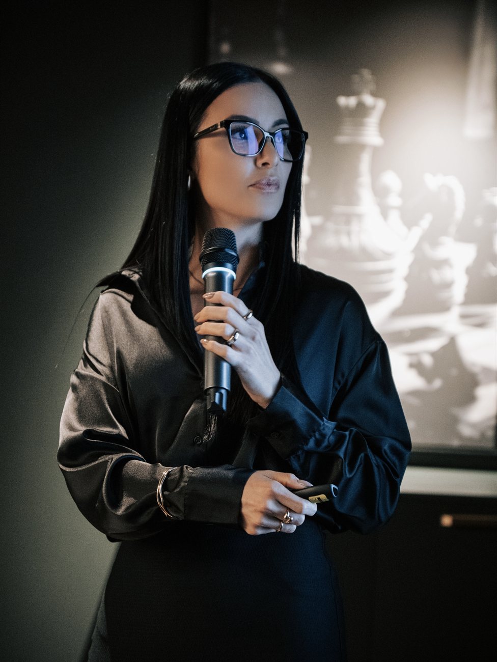 Aline Coutinho em palestra e treinamento